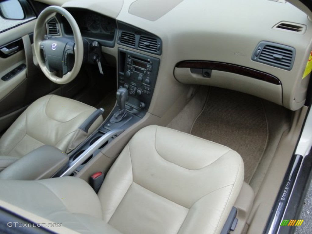 2003 XC70 AWD - White / Beige/Light Sand photo #33