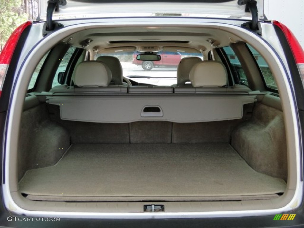 2003 XC70 AWD - White / Beige/Light Sand photo #41