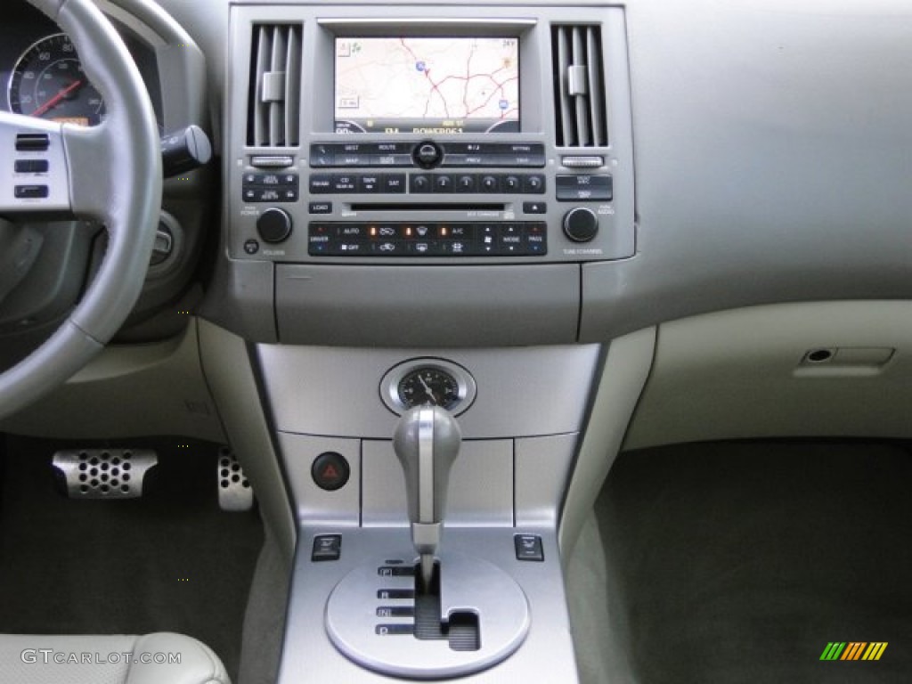 2005 FX 35 AWD - Ivory Pearl White / Willow photo #15