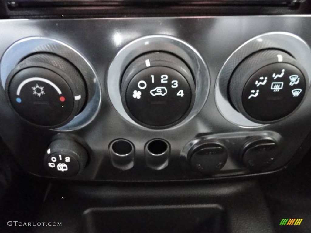 2008 Hummer H3 Standard H3 Model Controls Photo #89475821