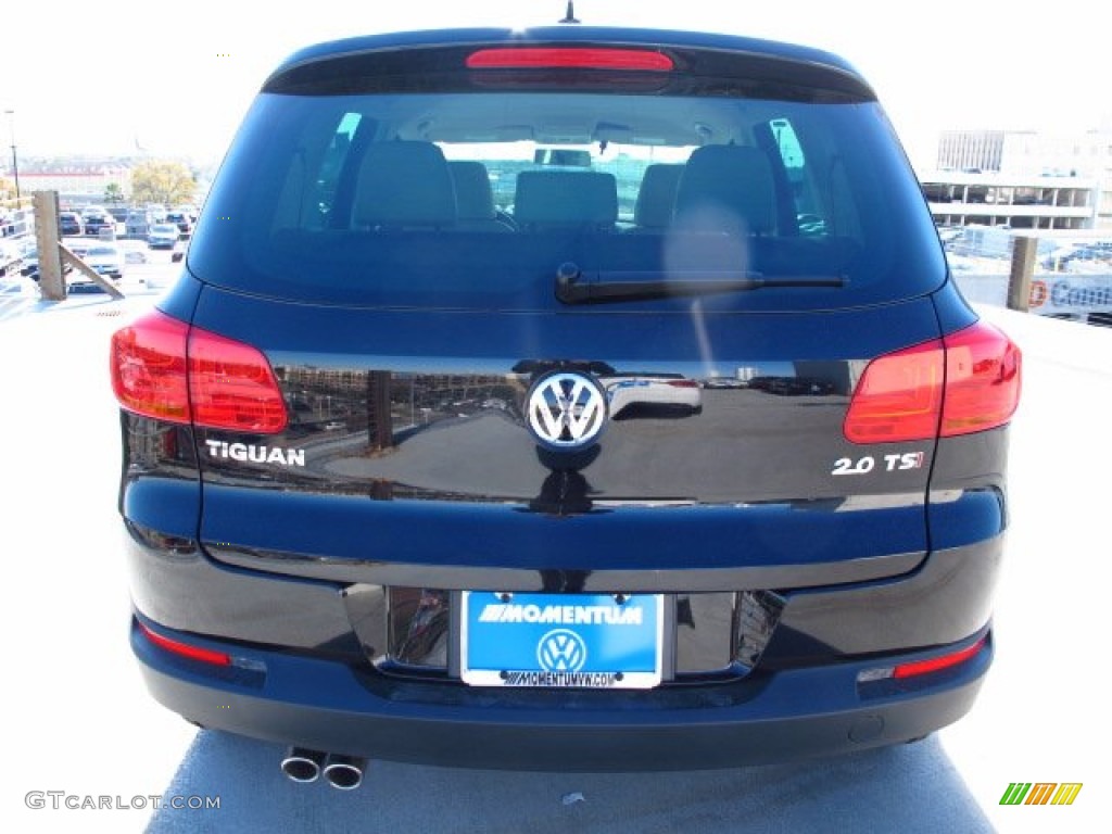 2014 Tiguan SE - Deep Black Metallic / Beige photo #5