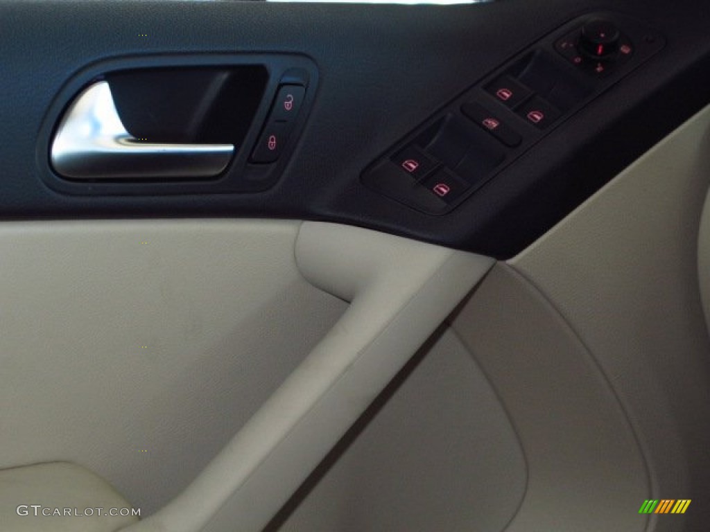 2014 Tiguan SE - Deep Black Metallic / Beige photo #16