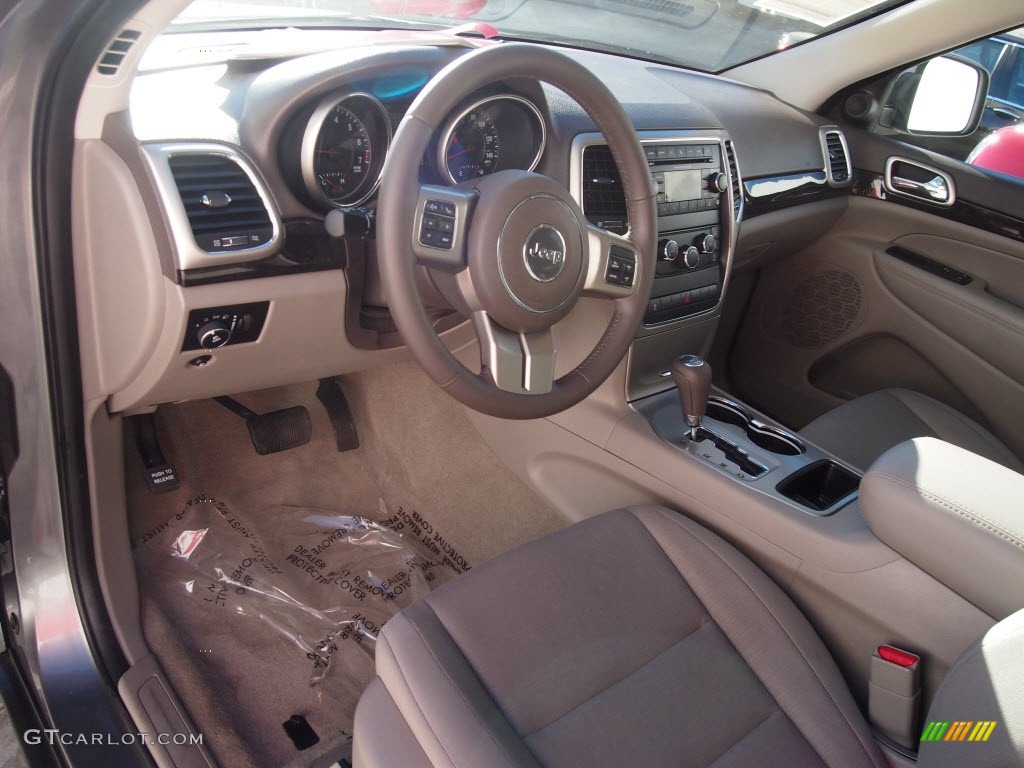 2013 Grand Cherokee Laredo - Mineral Gray Metallic / Dark Graystone/Medium Graystone photo #14