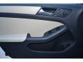 Black - Jetta SE Sedan Photo No. 13