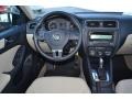Black - Jetta SE Sedan Photo No. 15