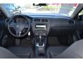 Black - Jetta SE Sedan Photo No. 14