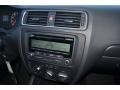 Black - Jetta SE Sedan Photo No. 17