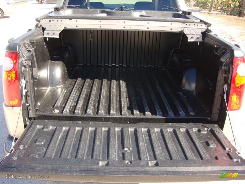 2004 Explorer Sport Trac XLT - Pueblo Gold Metallic / Medium Pebble/Dark Pebble photo #15