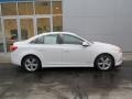 Summit White - Cruze LT Photo No. 2