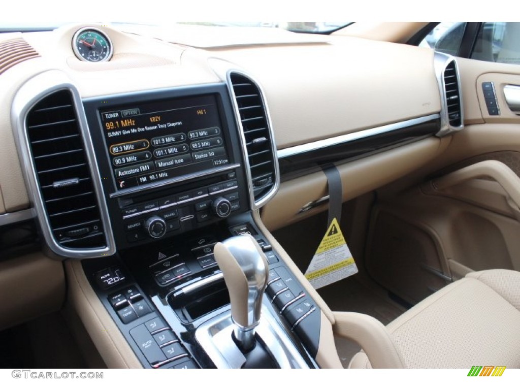 2014 Porsche Cayenne Platinum Edition Controls Photo #89490610