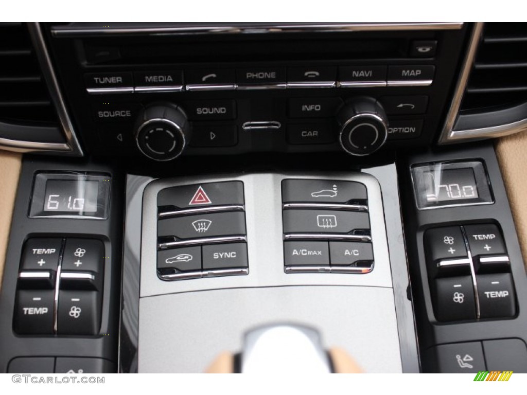 2014 Porsche Panamera Standard Panamera Model Controls Photo #89491648