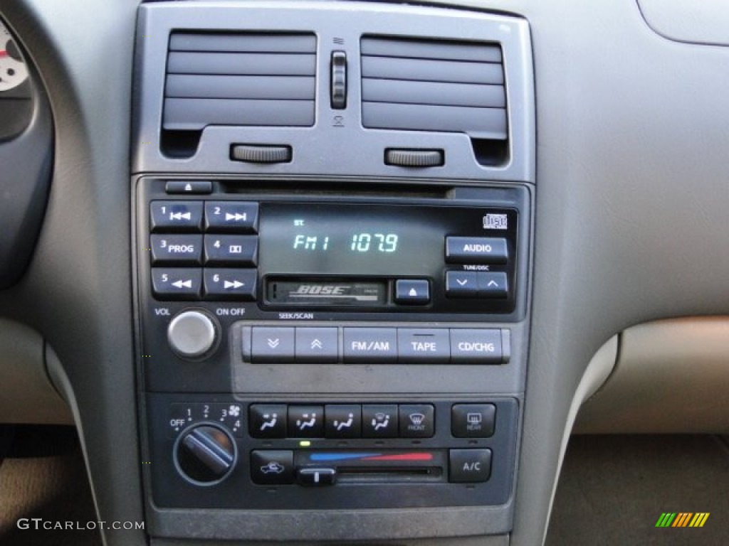 2000 Nissan Maxima SE Controls Photos