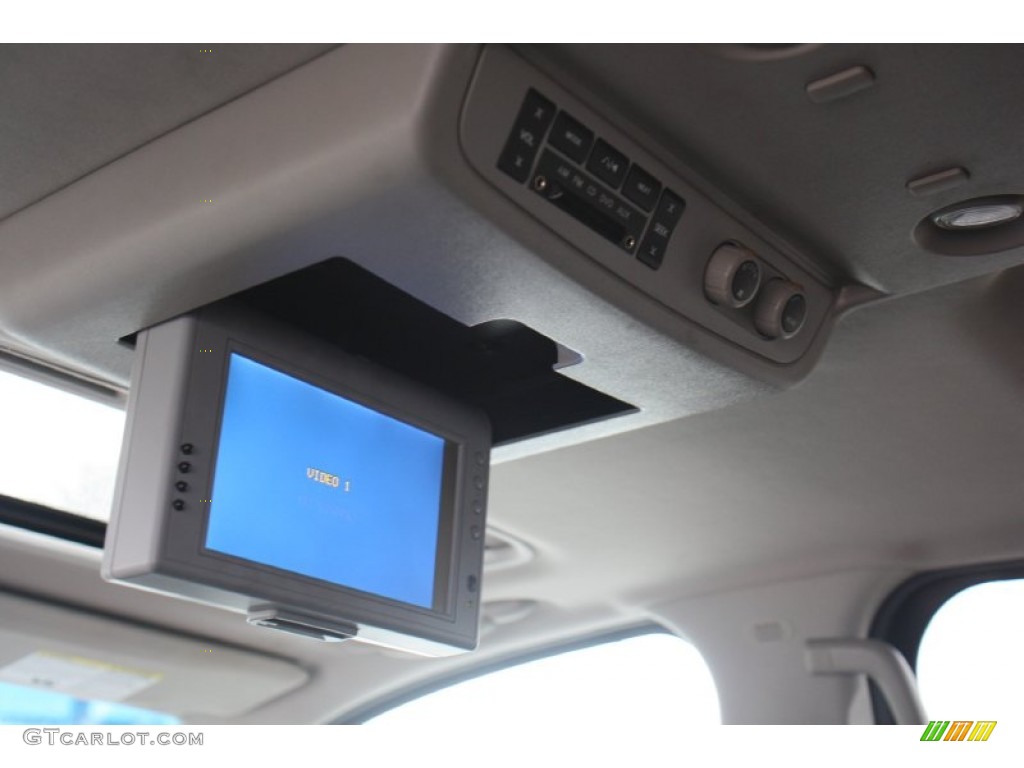 2005 QX 56 - Silver Graphite Gray / Graphite photo #35