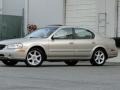 2000 Sunlit Sand Metallic Nissan Maxima SE  photo #17