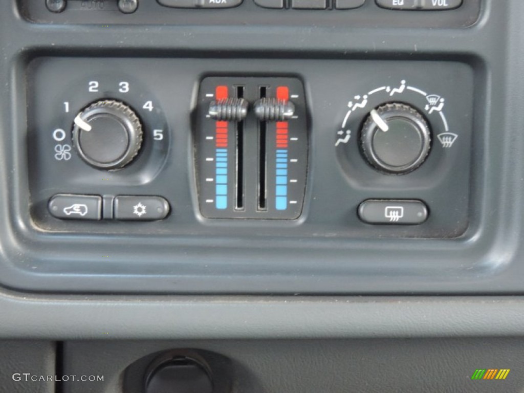 2007 Chevrolet Silverado 2500HD Classic Work Truck Extended Cab Controls Photo #89493496