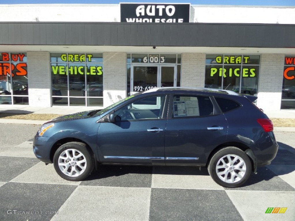 Graphite Blue Nissan Rogue