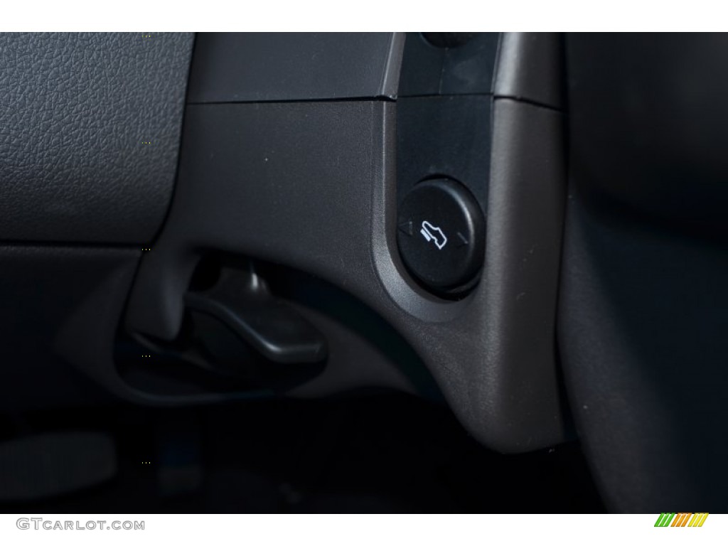 2014 F350 Super Duty Platinum Crew Cab 4x4 - Ruby Red Metallic / Platinum Black Leather photo #35