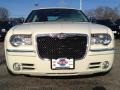 2010 Cool Vanilla White Chrysler 300 C HEMI  photo #4