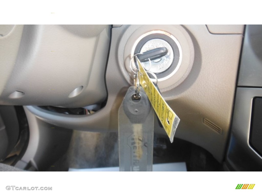 2004 Altima 2.5 S - Polished Pewter / Frost Gray photo #22