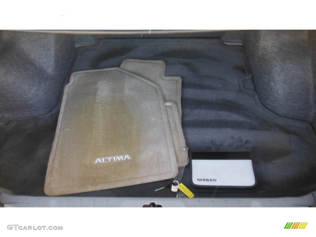 2004 Altima 2.5 S - Polished Pewter / Frost Gray photo #26