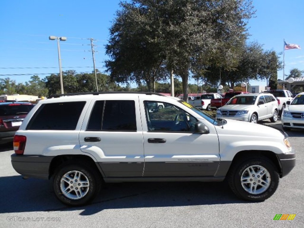 2004 Grand Cherokee Laredo - Stone White / Dark Slate Gray photo #10