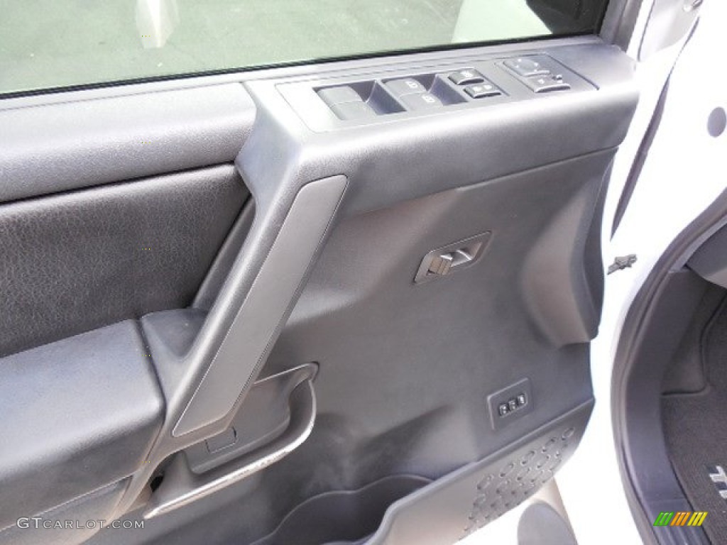 2011 Titan SL Crew Cab 4x4 - Blizzard White / Charcoal photo #18