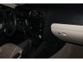 Black - Jetta SE Sedan Photo No. 33