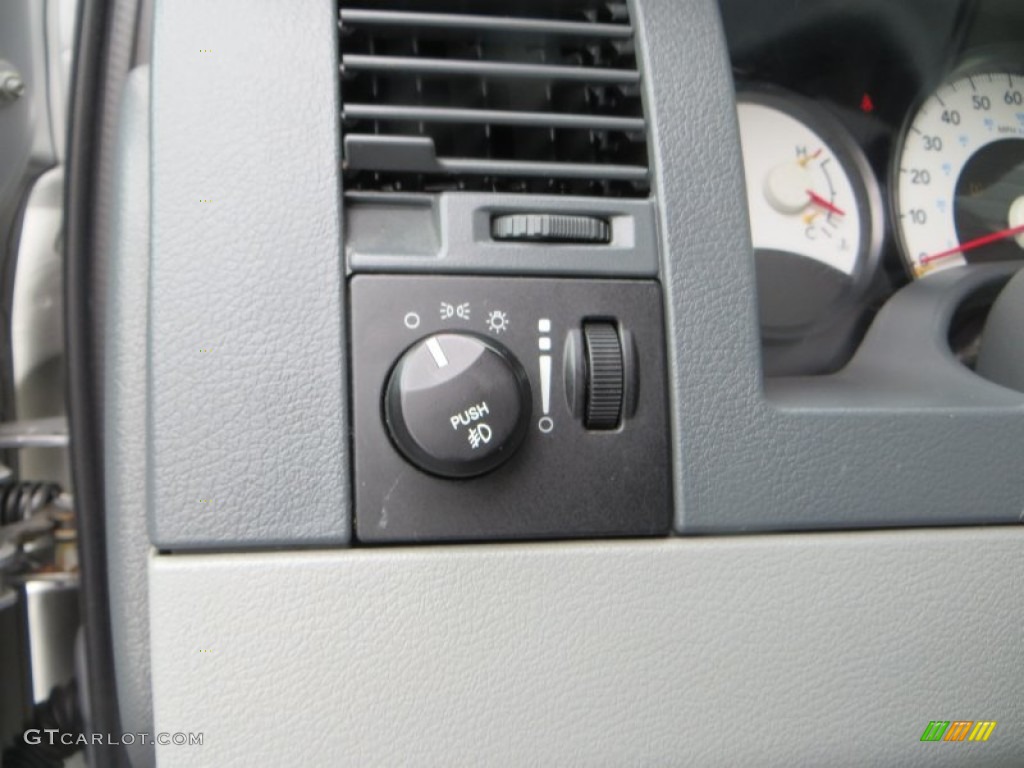 2009 Dodge Durango SE 4x4 Controls Photo #89511304