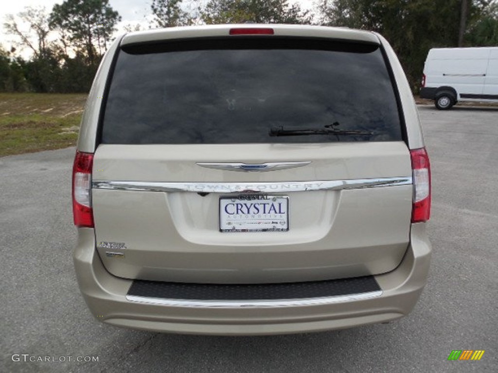 2013 Town & Country Touring - White Gold / Black/Light Graystone photo #9