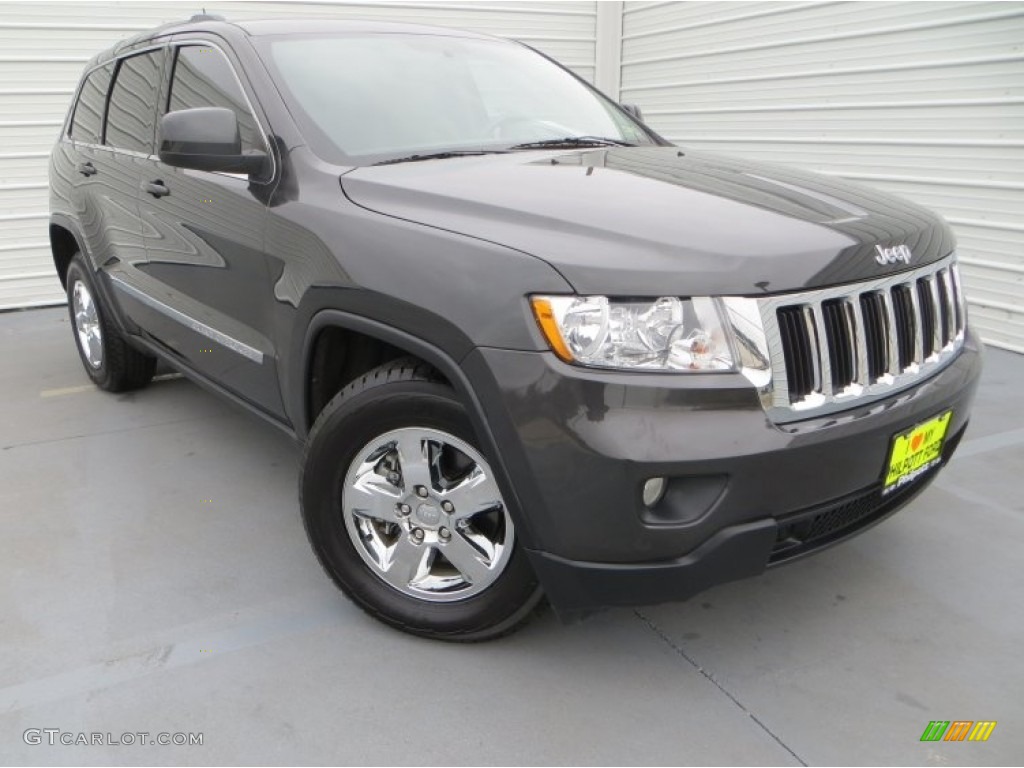 2011 Grand Cherokee Laredo - Dark Charcoal Pearl / Dark Graystone/Medium Graystone photo #1