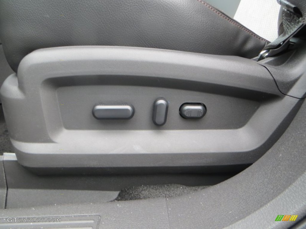 2014 Edge SEL - White Platinum / SEL Appearance Charcoal Black Leather/Gray Alcantara photo #32