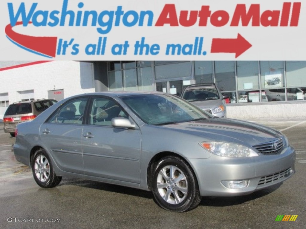 2005 Camry XLE V6 - Mineral Green Opalescent / Gray photo #1