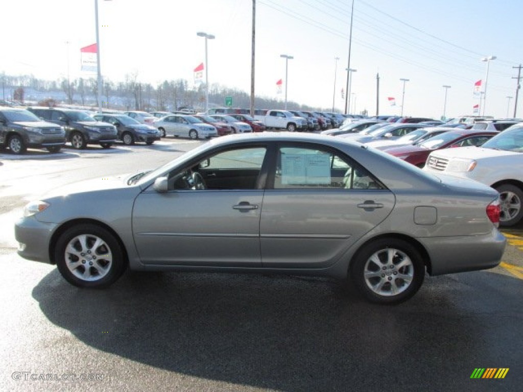 2005 Camry XLE V6 - Mineral Green Opalescent / Gray photo #5