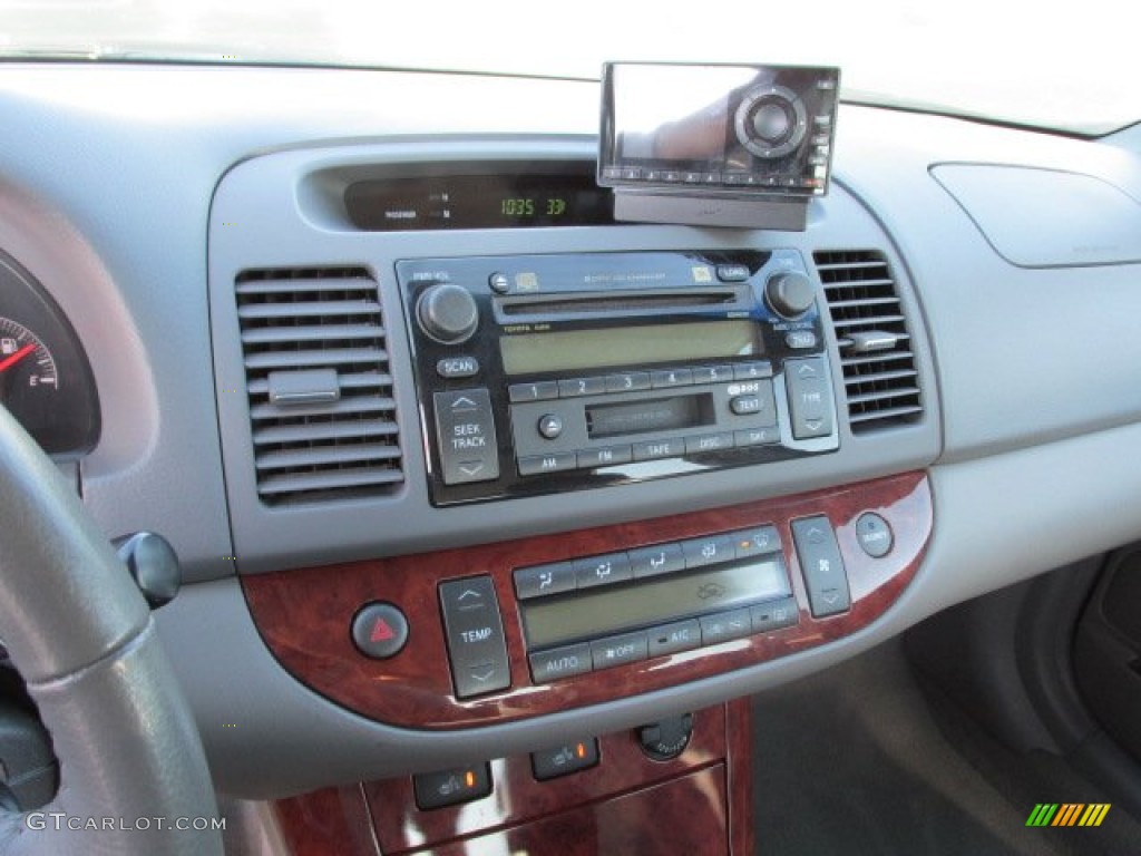 2005 Camry XLE V6 - Mineral Green Opalescent / Gray photo #15
