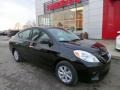 Super Black 2014 Nissan Versa 1.6 SV Sedan