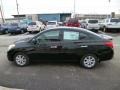 Super Black - Versa 1.6 SV Sedan Photo No. 4