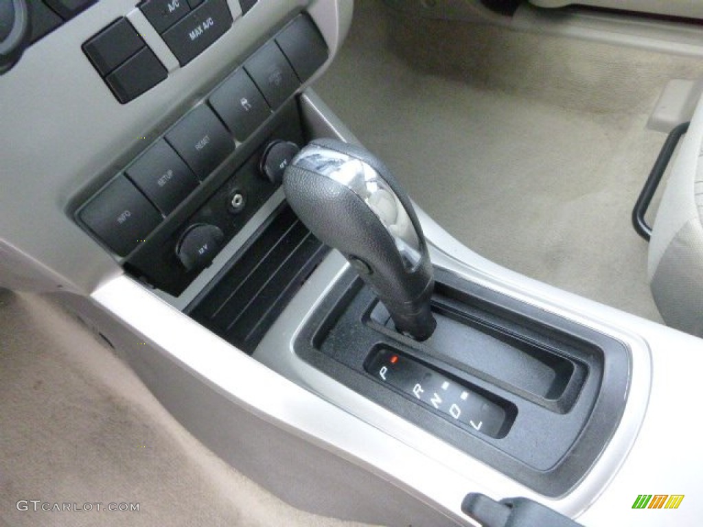 2009 Ford Focus SE Sedan Transmission Photos