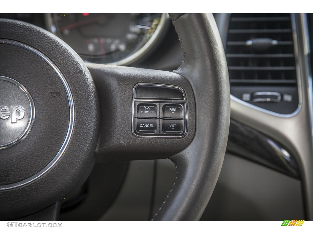 2011 Jeep Grand Cherokee Laredo X Package Controls Photo #89522032