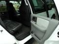 Oxford White - Expedition XLS Photo No. 22