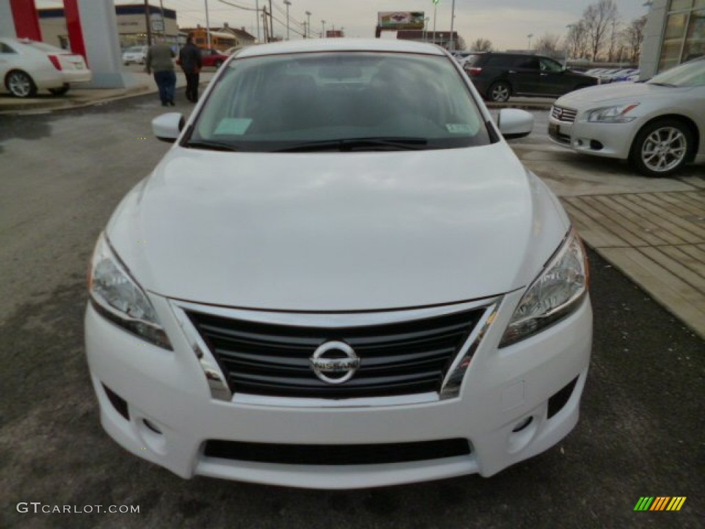 2014 Sentra SR - Aspen White / Charcoal photo #2