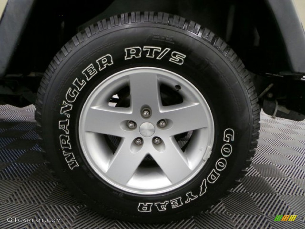 2004 Wrangler Rubicon 4x4 - Light Khaki Metallic / Dark Slate Gray photo #26