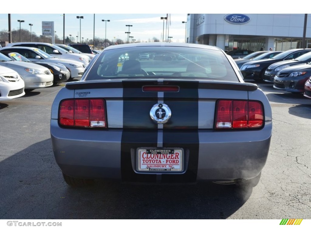 2007 Mustang V6 Premium Coupe - Tungsten Grey Metallic / Dark Charcoal photo #5