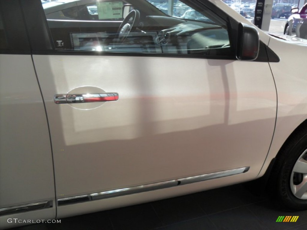 2011 Rogue S AWD - Pearl White / Black photo #9