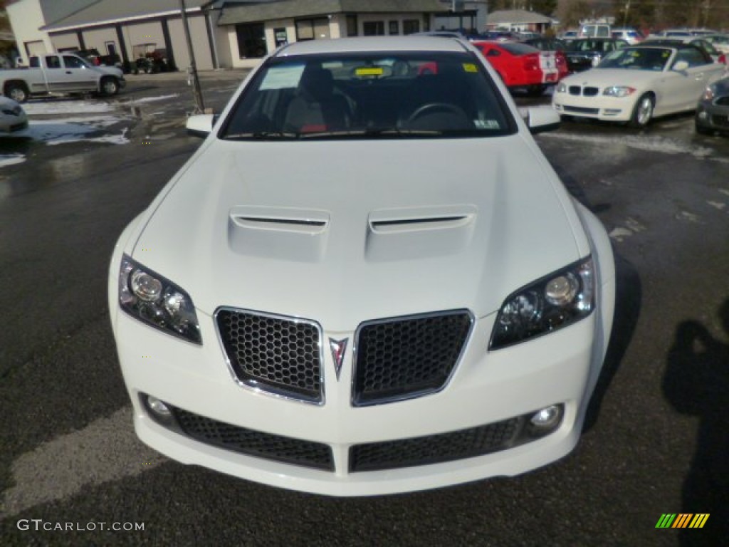 2009 G8 GT - White Hot / Onyx/Red photo #2