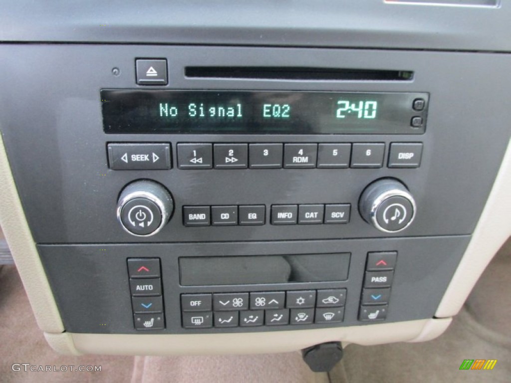 2009 Buick LaCrosse CX Controls Photo #89531062