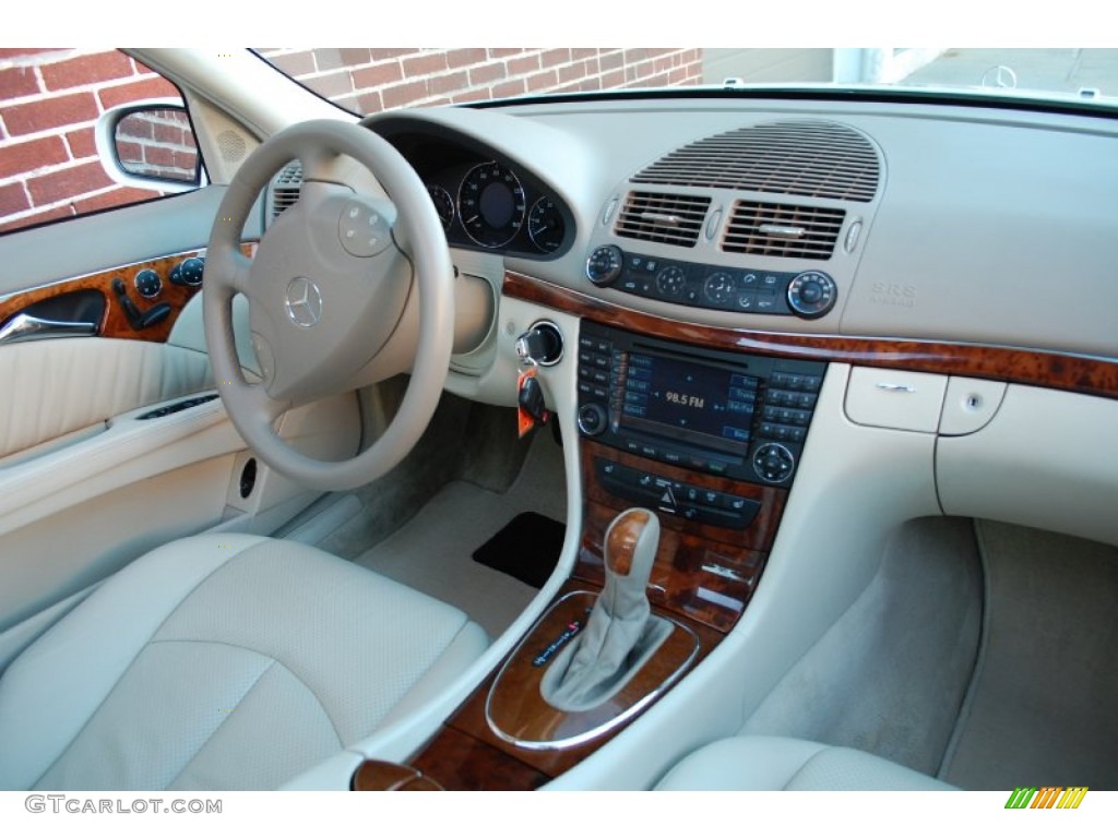 2004 E 320 4Matic Sedan - Alabaster White / Stone photo #102