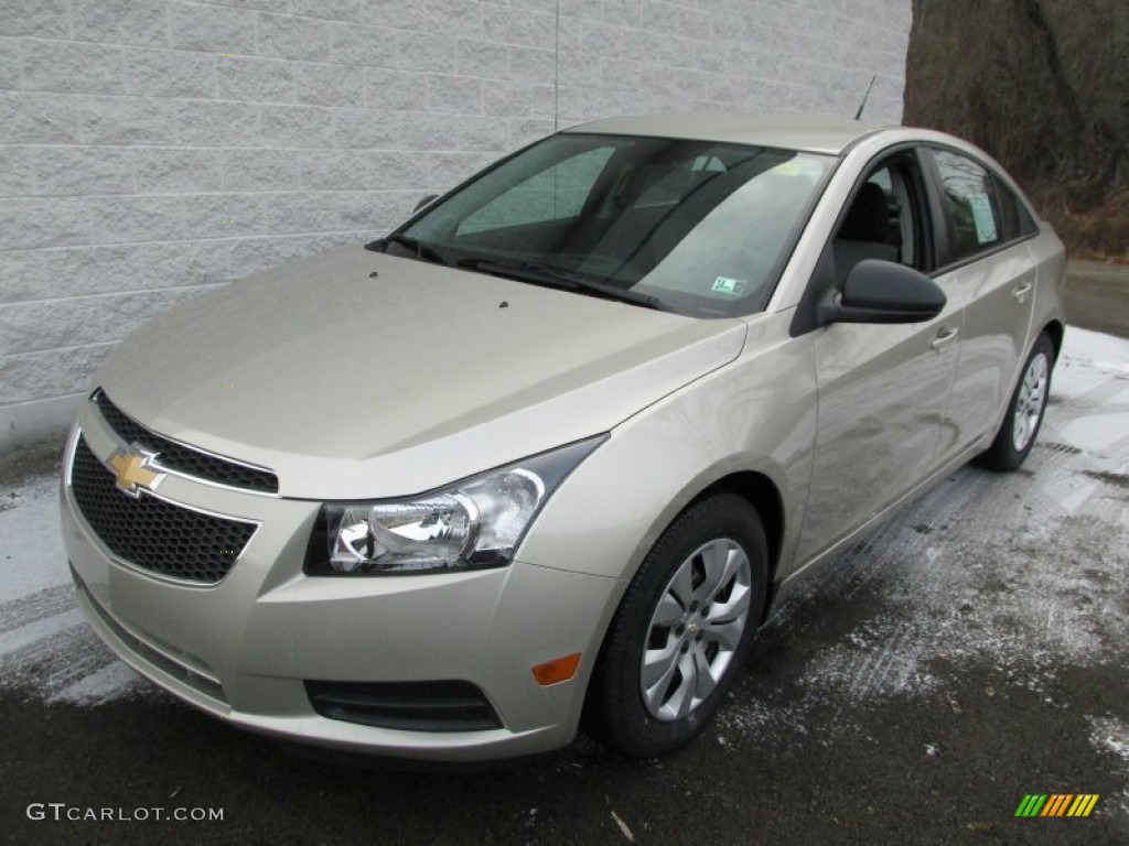 Champagne Silver Metallic 2014 Chevrolet Cruze LS Exterior Photo #89536435