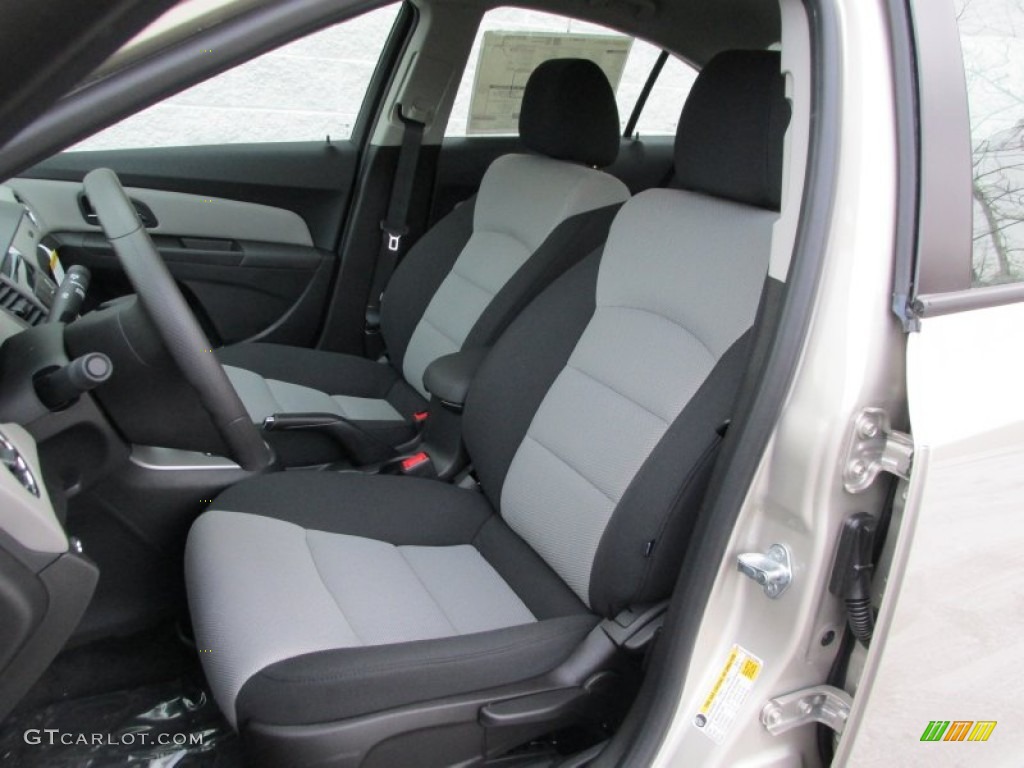 Jet Black/Medium Titanium Interior 2014 Chevrolet Cruze LS Photo #89536480