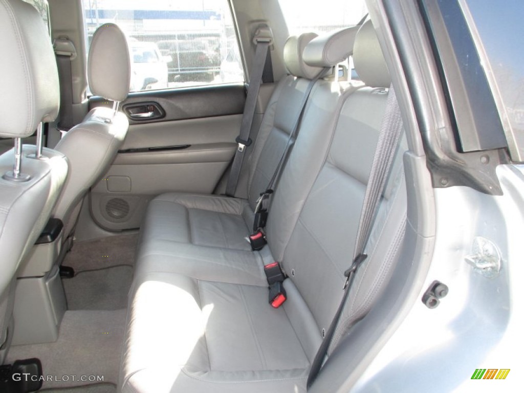2004 Subaru Forester 2.5 XS Rear Seat Photo #89540241