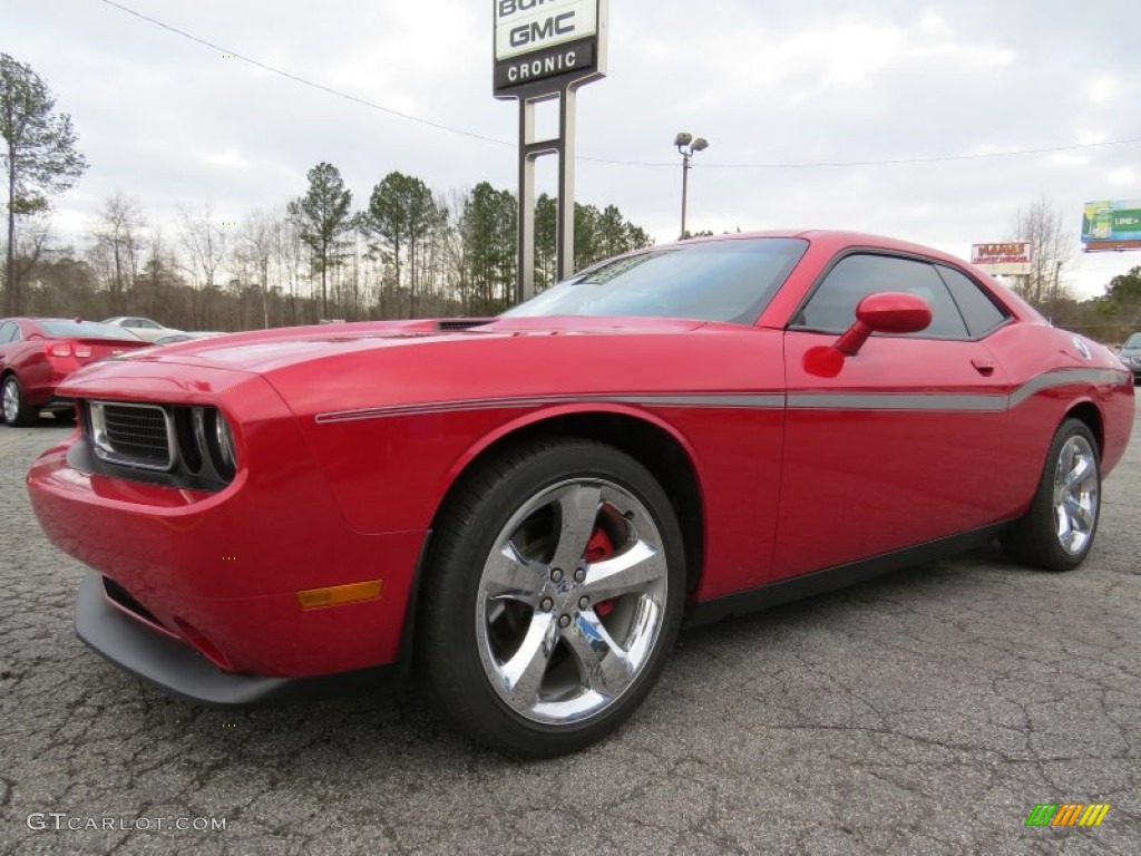 2012 Challenger SXT Plus - Redline 3 Coat Pearl / Dark Slate Gray photo #3